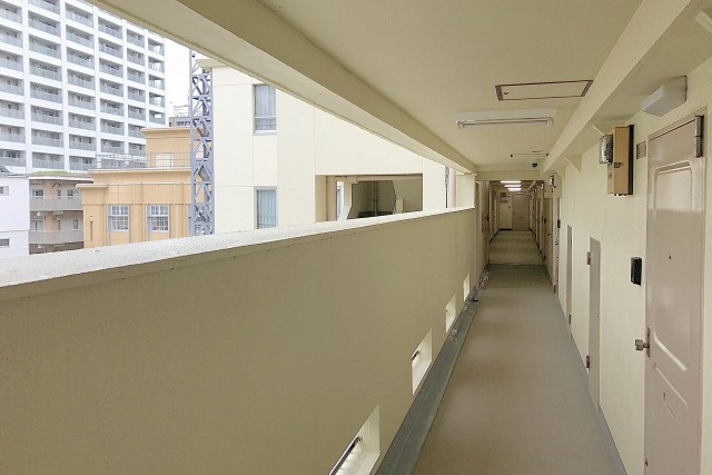 ファミール築地 外廊下