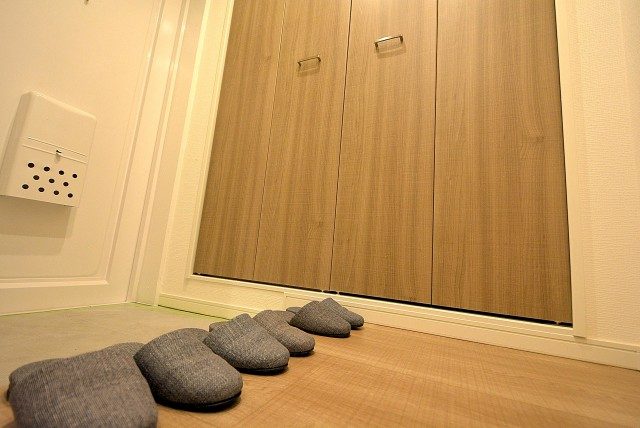 ファインライフ駒場2F 玄関