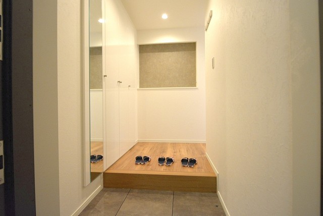 弦巻リハイム903 玄関