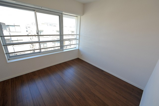 経堂セントラルマンション3F 洋室2