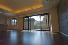 深沢ホームズ LD 