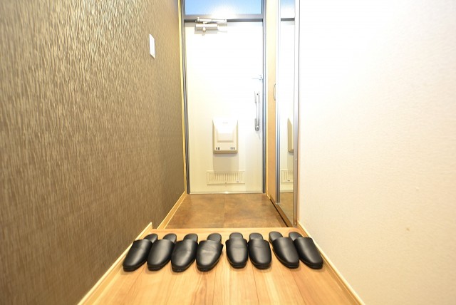 都立大第2コーポラス 玄関