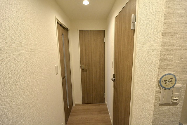 ファインライフ駒場2F 玄関 (1)