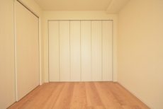 ライオンズマンション上用賀 洋室1