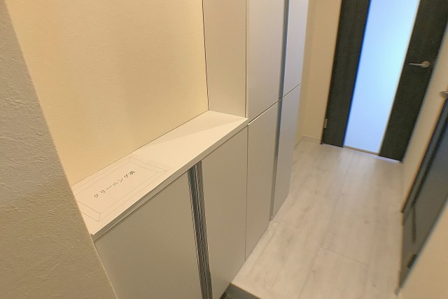 ファミール築地 玄関