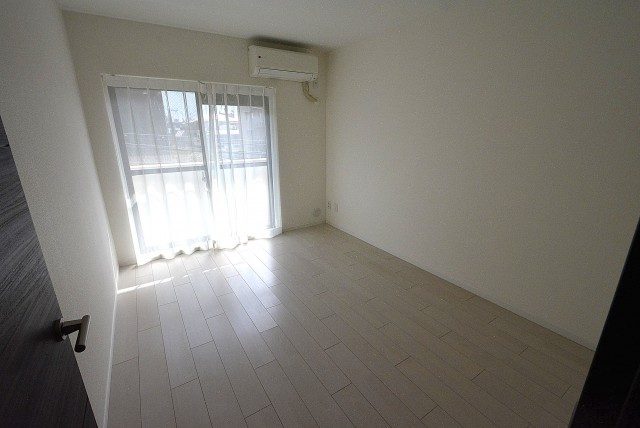 ライオンズマンション上用賀 洋室2