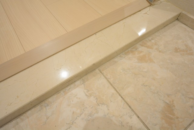 ジェイパーク桜新町 玄関