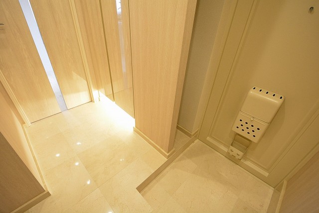 啓明宮前橋マンション 玄関