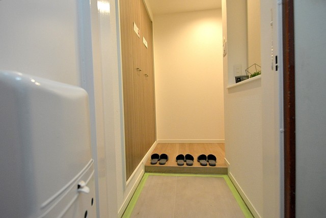 ファインライフ駒場2F 玄関