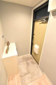 都立大第２コーポラス 玄関