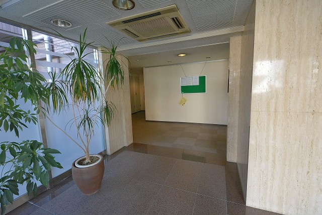 深沢ホームズ エントランス