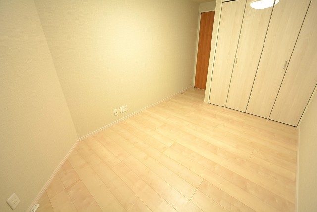 セボン柿の木坂 洋室2