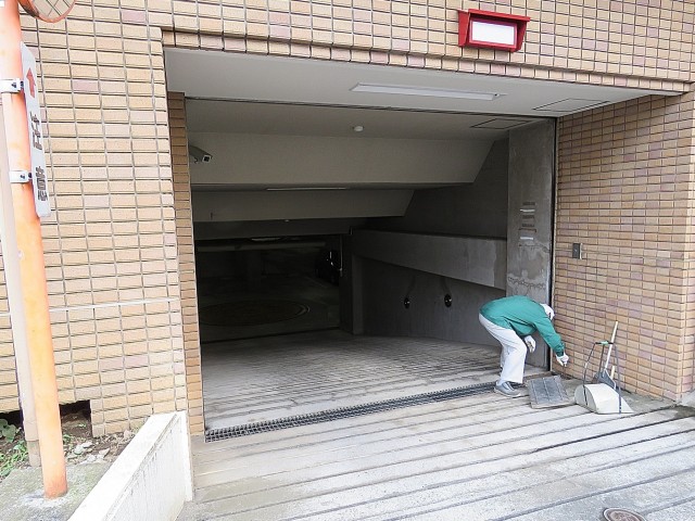 朝日瀬田マンション　駐車場