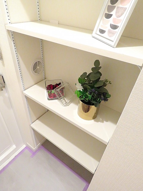 モナーク三軒茶屋　玄関収納