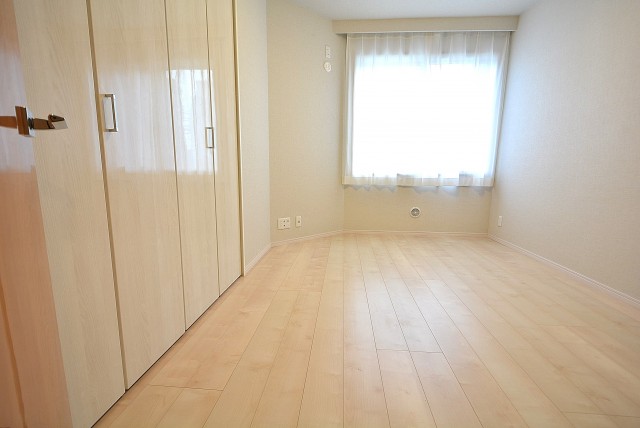 セボン柿の木坂 洋室1