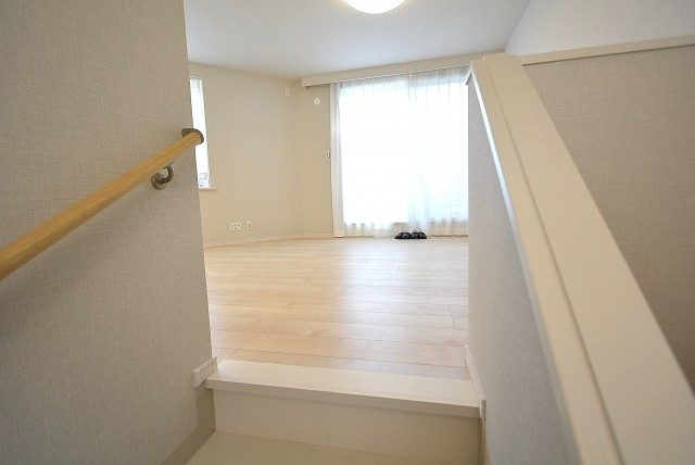 セボン柿の木坂 階段↑