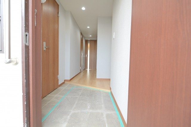 都立大バロンズコート 玄関