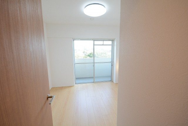 経堂セントラルマンション 洋室南