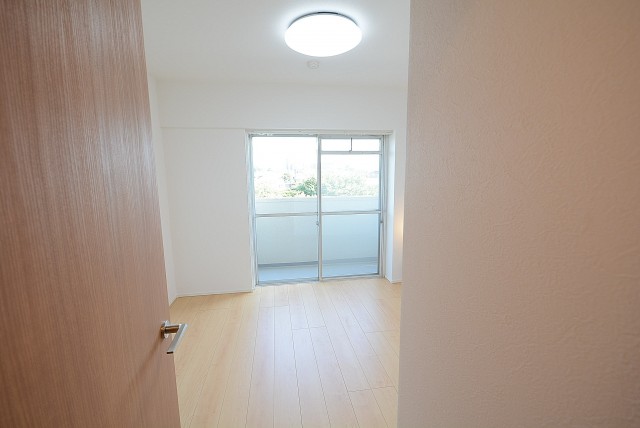 経堂セントラルマンション 洋室南