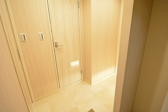 啓明宮前橋マンション 玄関