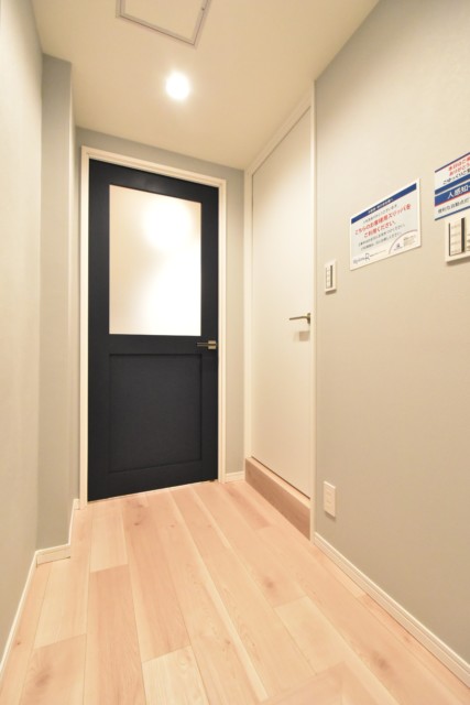 都立大第２コーポラス 玄関