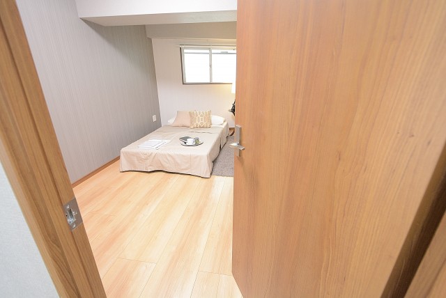 都立大バロンズコート 廊下