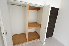 ライオンズマンション上用賀 洋室2