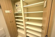 ファインライフ駒場2F 玄関