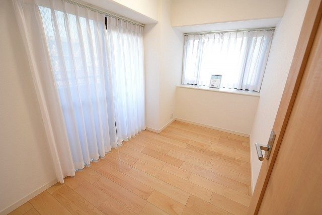 朝日パリオ溝の口 洋室１