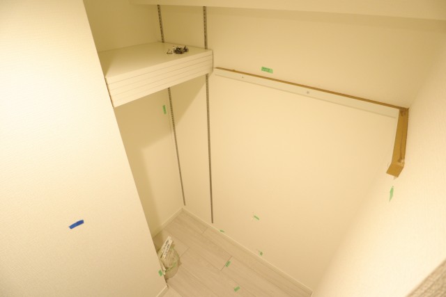 パレス三條 クローゼット