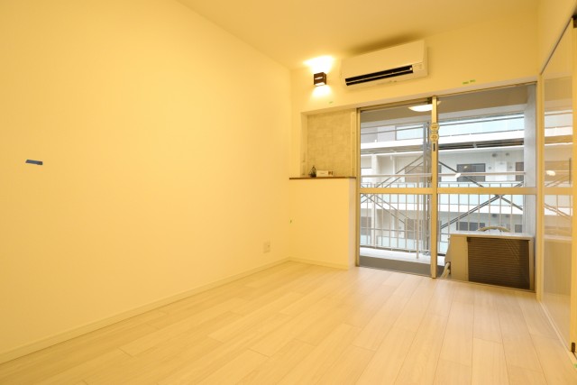 パレス三條 洋室