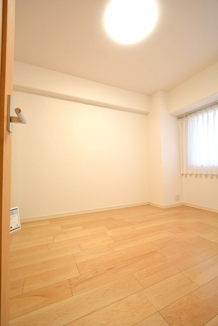 朝日パリオ溝の口 洋室２