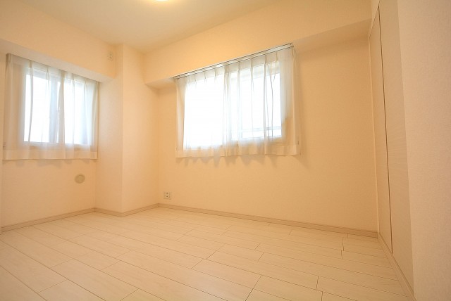 パークホームズ高津 洋室1