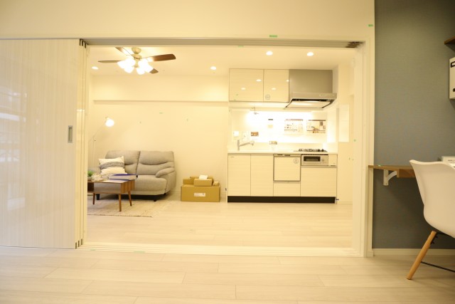 パレス三條 洋室