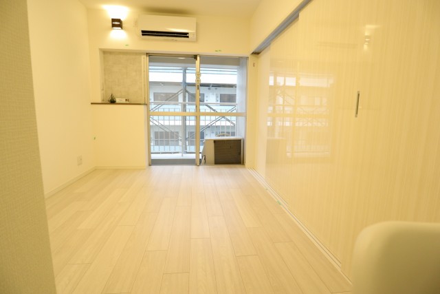 パレス三條 洋室