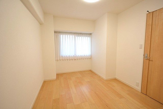 朝日パリオ溝の口 洋室２