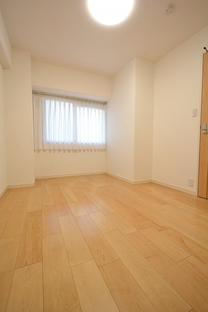 朝日パリオ溝の口 洋室２