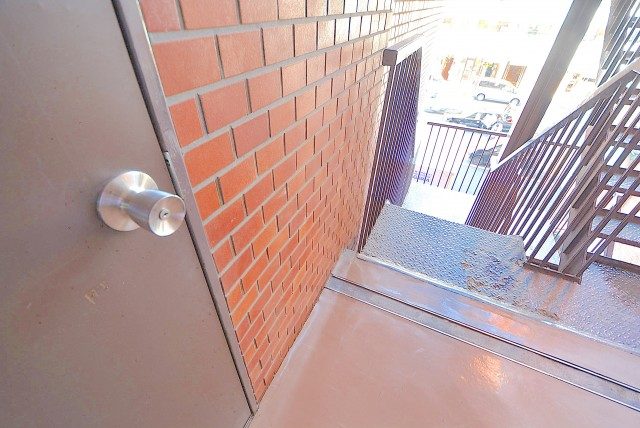 南青山ユニハイツ 玄関