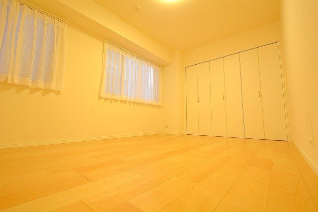 南青山ユニハイツ 洋室１