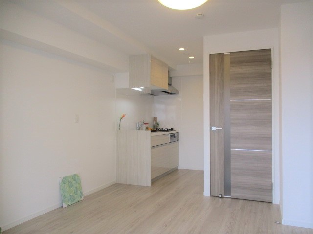 ハイホーム本陣　LDK2