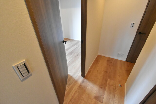 クオリア神南フラッツ 洋室1