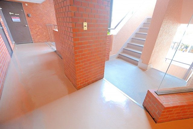 南青山ユニハイツ 玄関