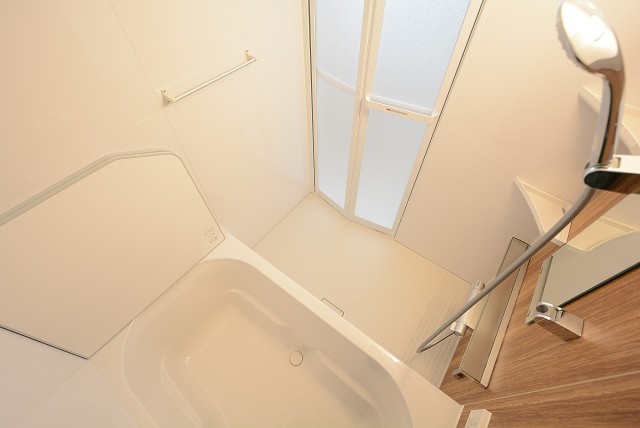 西新宿ハウス バス