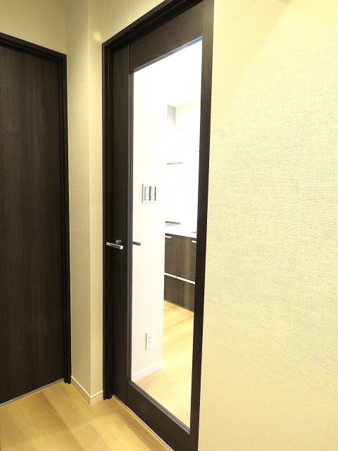 エクセル旗の台　LDK扉