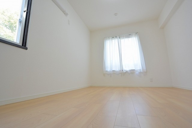 目黒ガーデンハイツ 洋室4