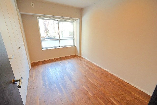 麻布東町マンション 洋室１