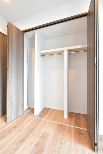 クオリア神南フラッツ 洋室1