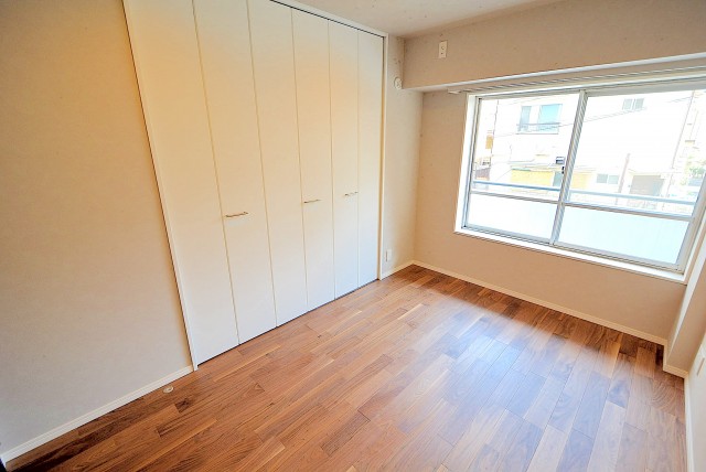 麻布東町マンション 洋室１