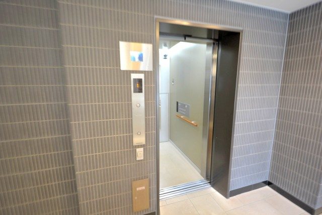 ライオンズ麻布十番スペリア エントランス