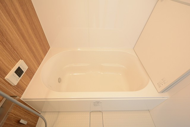 西新宿ハウス バス